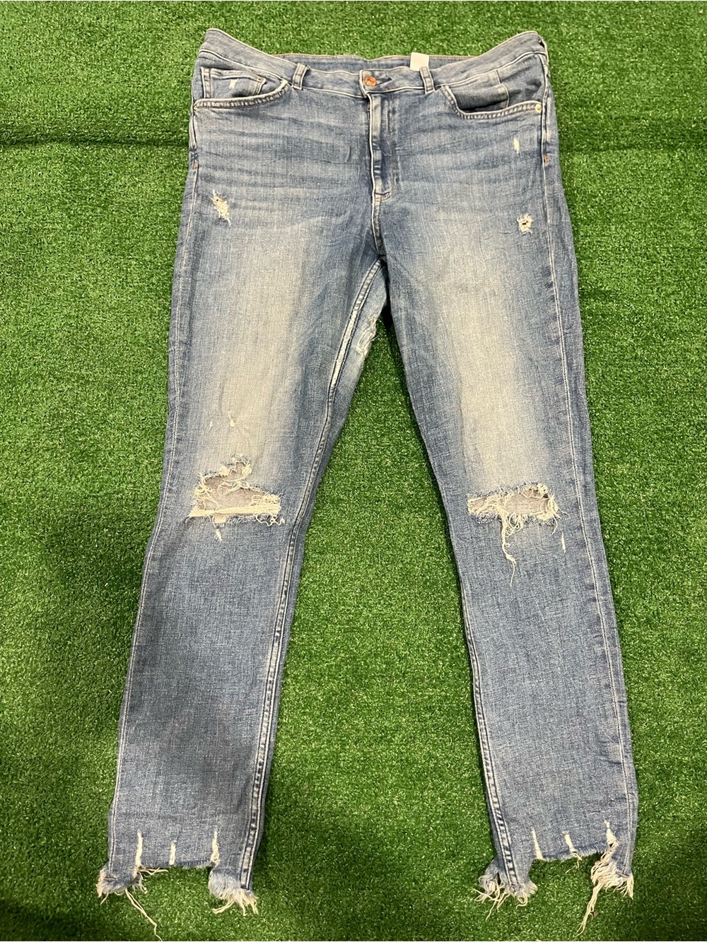 H&M &Denim Women’s Size 33 Skinny Ankle High Waist Distressed Ripped Jeans
